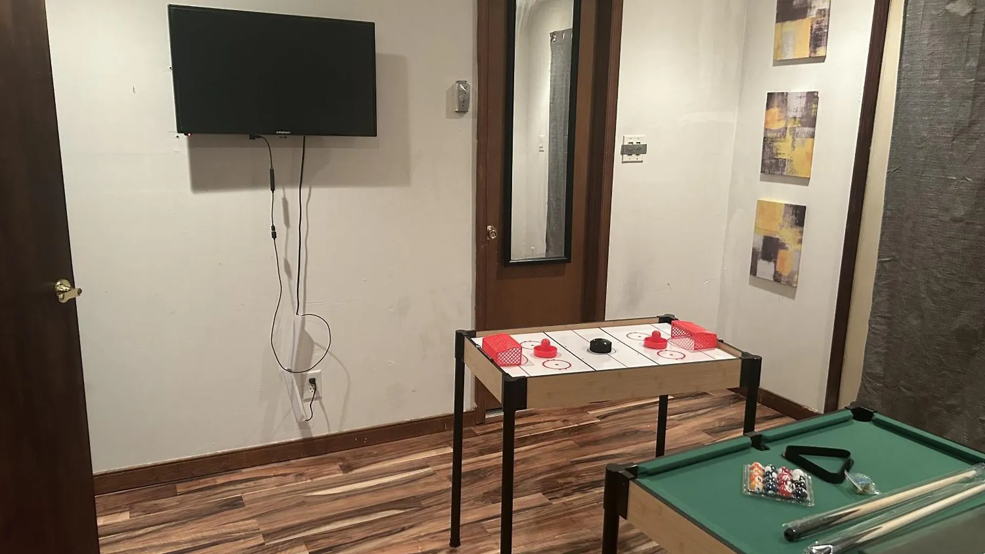 2Bd Midtown Rancher Near Airport Sandston 0*,  United States