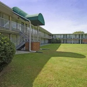 Express Airport Motel